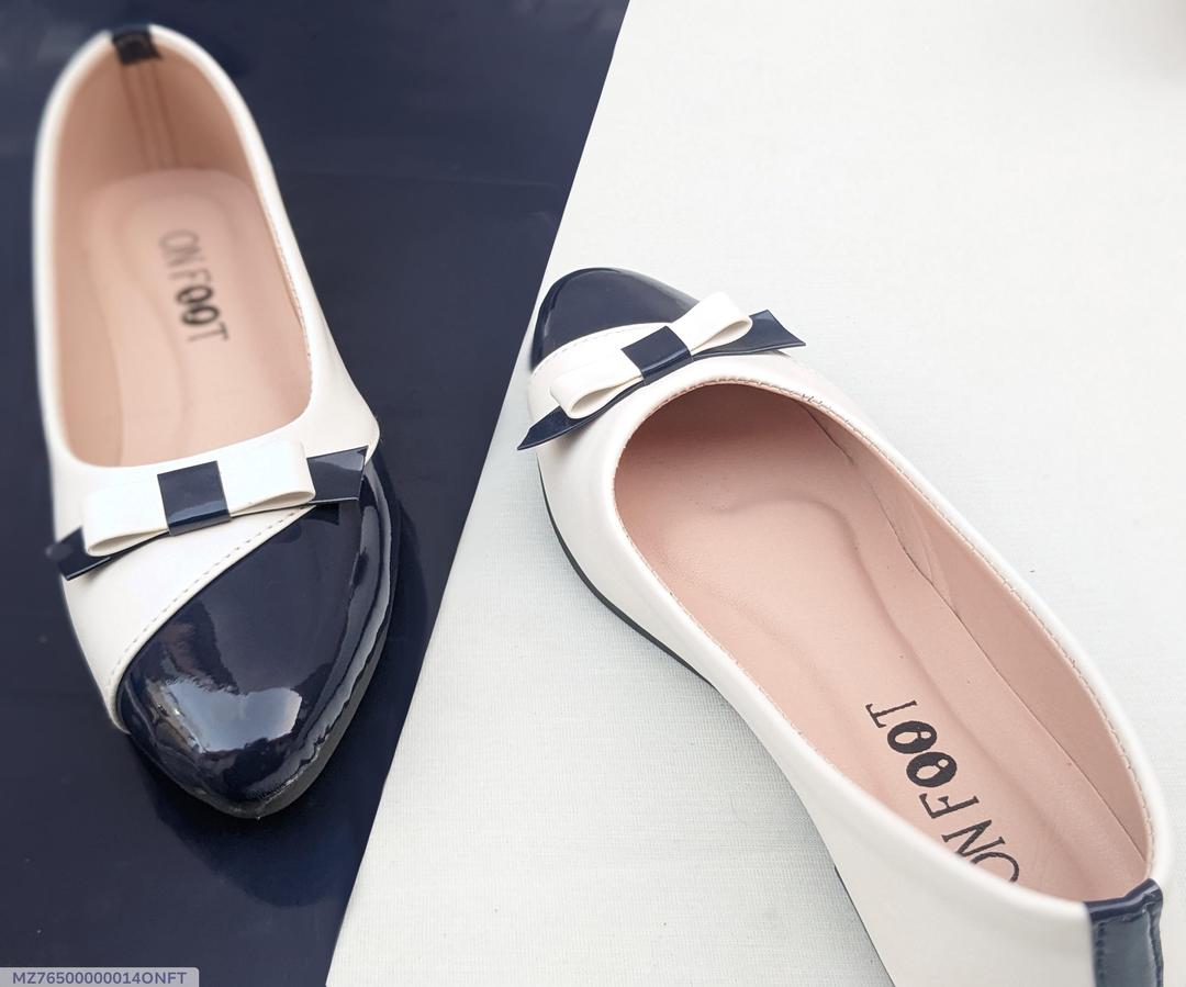 Artisan Grace Polished Leather Buckle Pumps