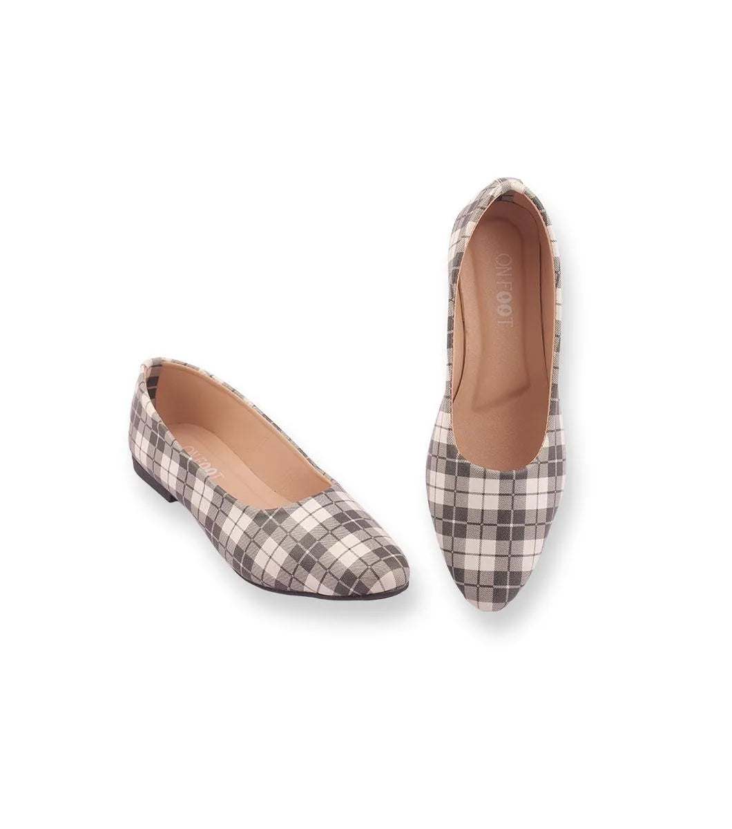 Structured Elegance Plaid Fabric Pumps