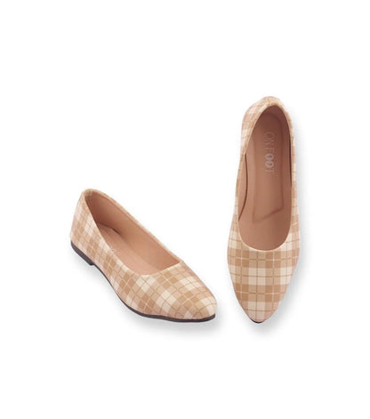 Structured Elegance Plaid Fabric Pumps