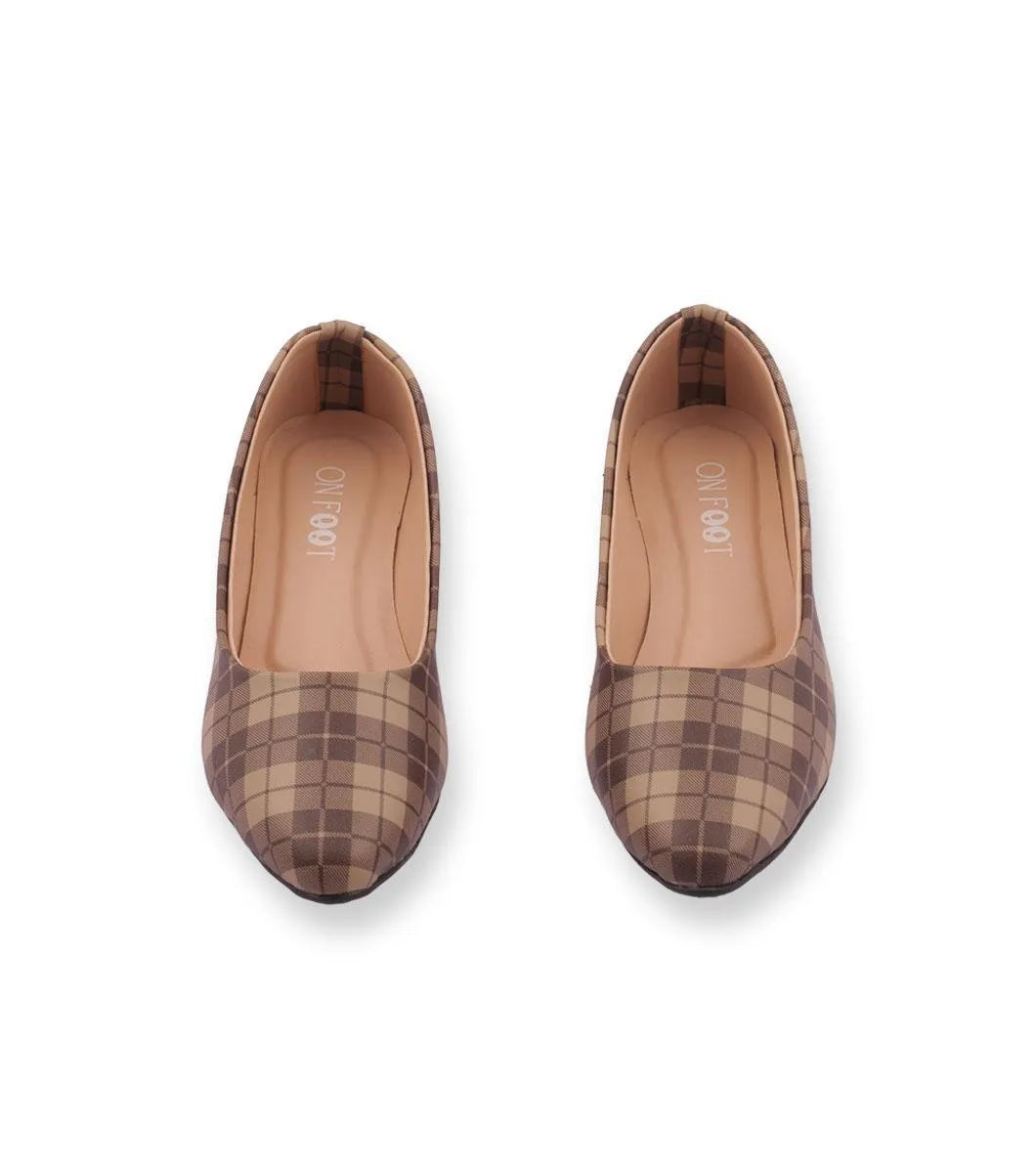 Structured Elegance Plaid Fabric Pumps